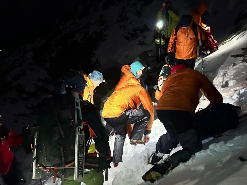 Takmer fatálny výlet: Nepočujúci český turista ignoroval uzáveru, v strmom teréne padal 250 metrov