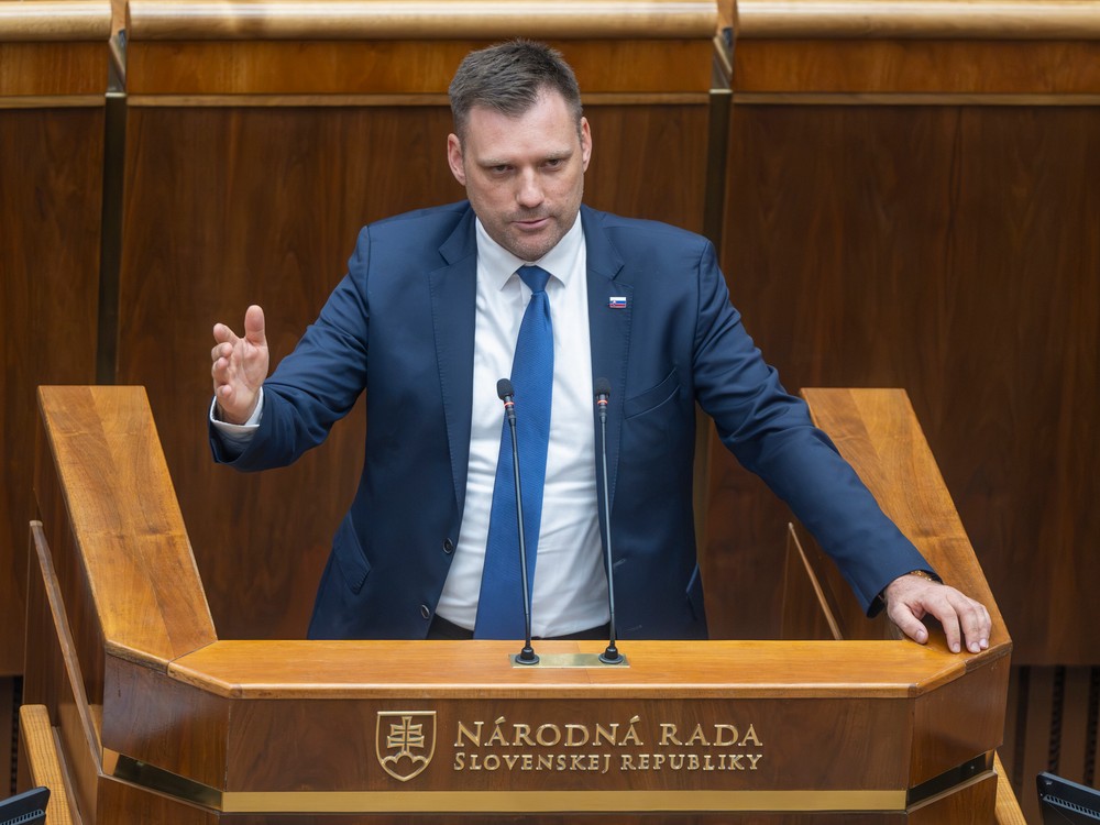Reakcie politikov na odvolanie Tomáša Tarabu. Fico zvolá predsedníctvo strany Smer-SD