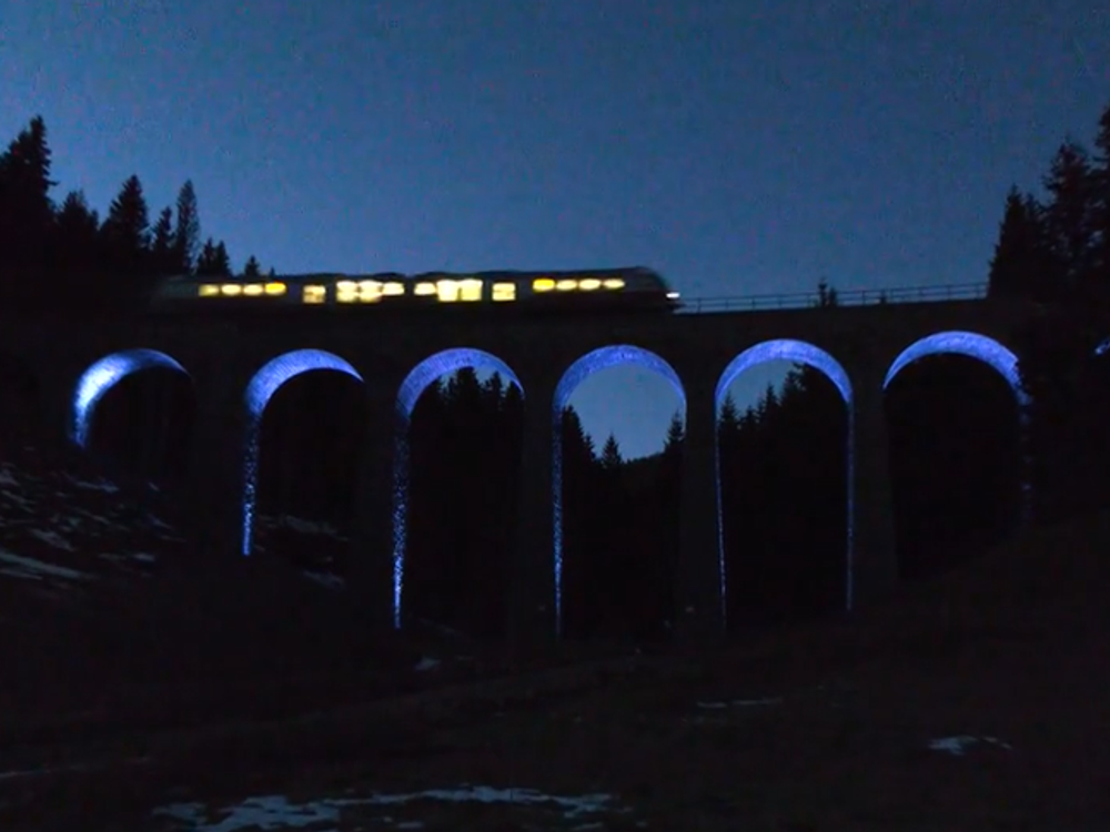 Symbol Horehronia sa pred Vianocami rozžiaril: Chmarošský viadukt prvýkrát svieti