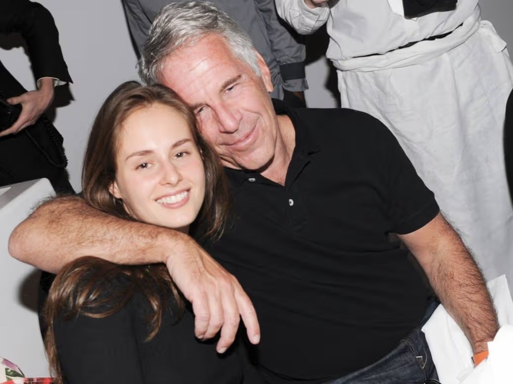 Posledná Epsteinova partnerka mala mať slovenské občianstvo, dokumenty odhaľujú prepojenia