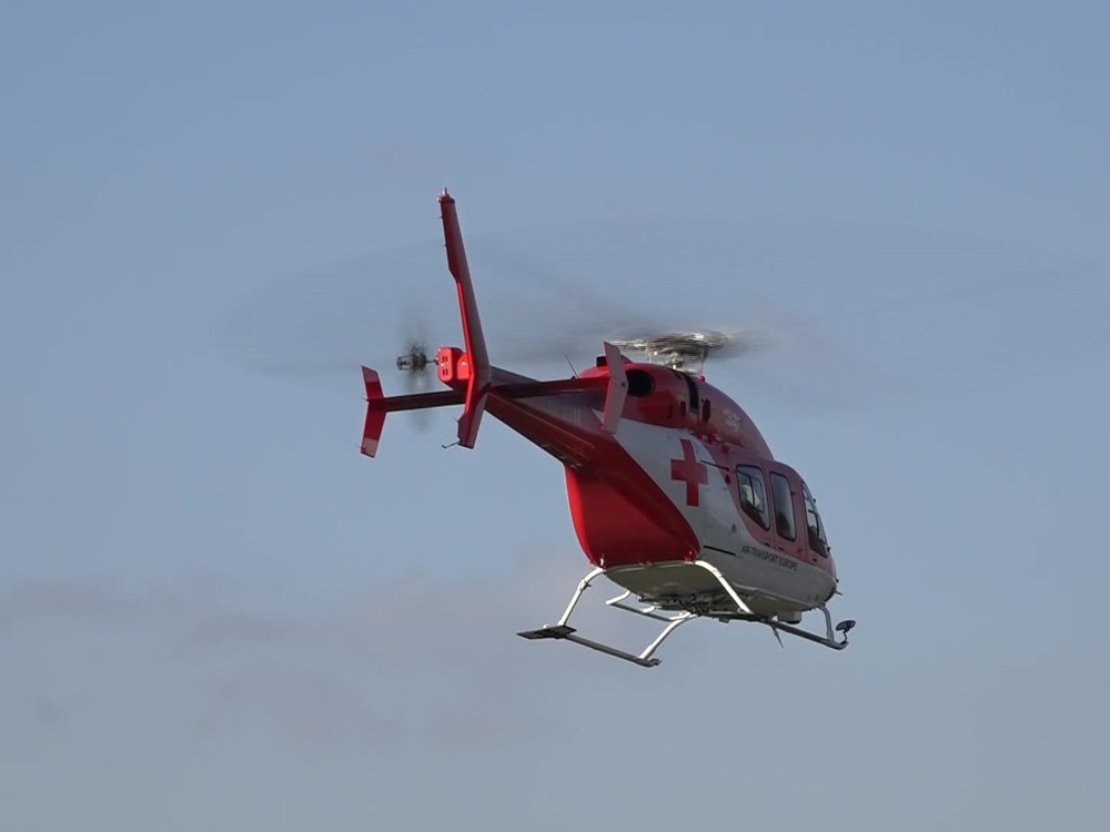 Dvojročný chlapec spadol do potoka, o jeho život bojovala celá dedina