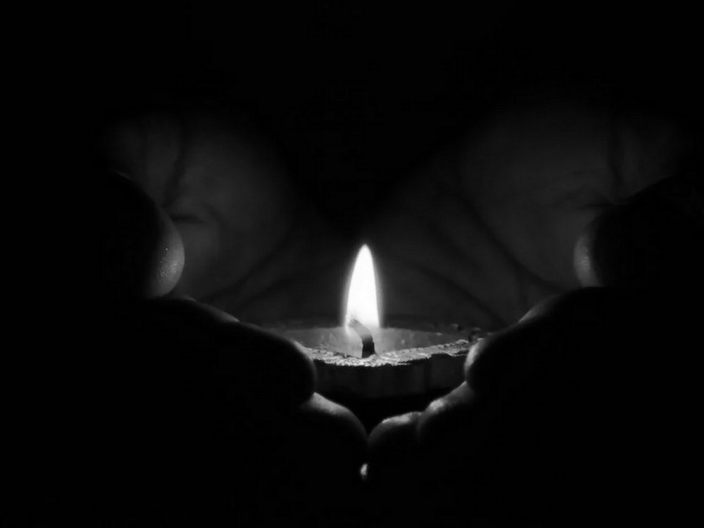 Fanúšikovia obľúbeného seriálu plačú! Vo veku len 54 rokov zomrel sympatický herec!