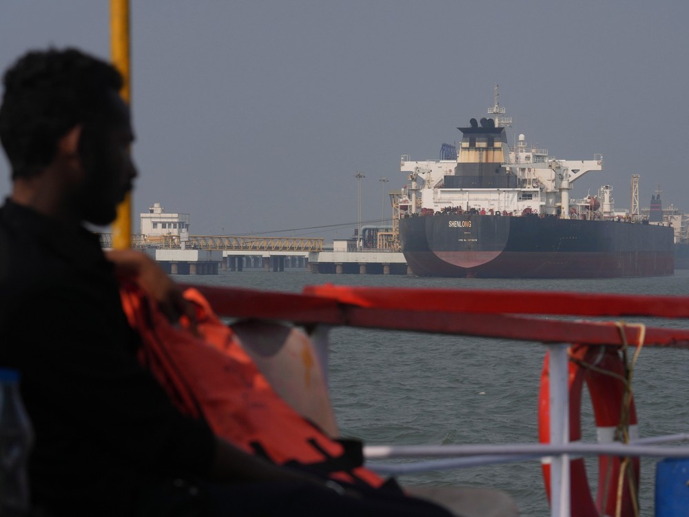 Iránsky minister zahraničných vecí oznámil otvorenie Hormuzského prielivu