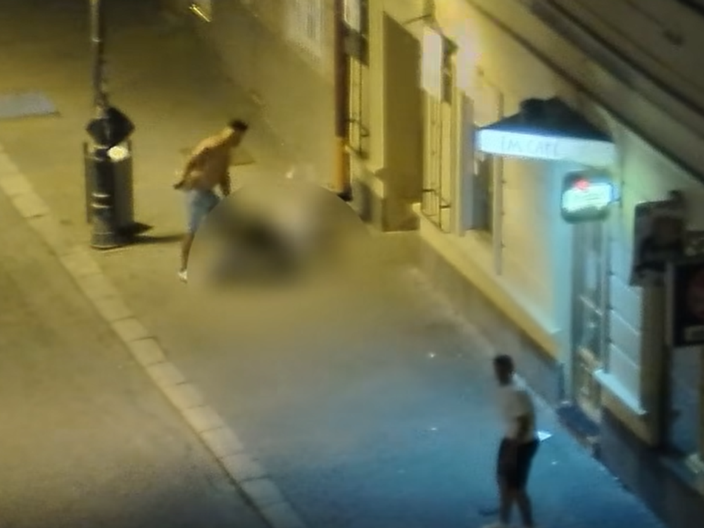 Kopali ho, aj keď už ležal na zemi. Prehovorila obeť brutálnej bitky v Banskej Bystrici