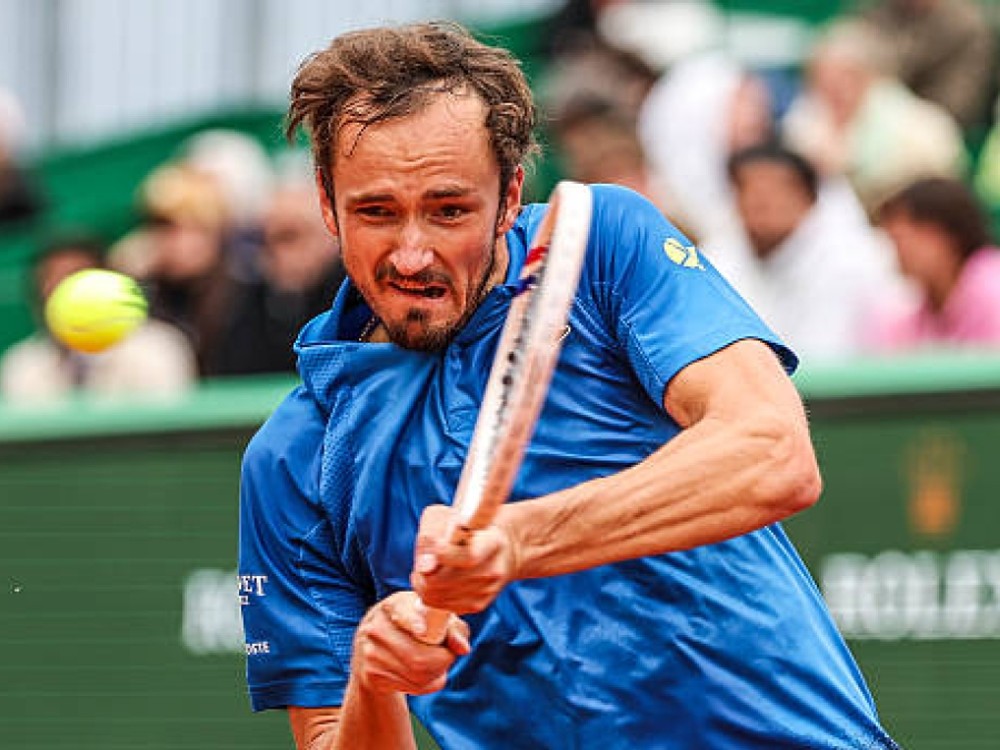 Obrovský ŠOK v Monte Carle. MEDVEDEV schytal dvakrát kanára!