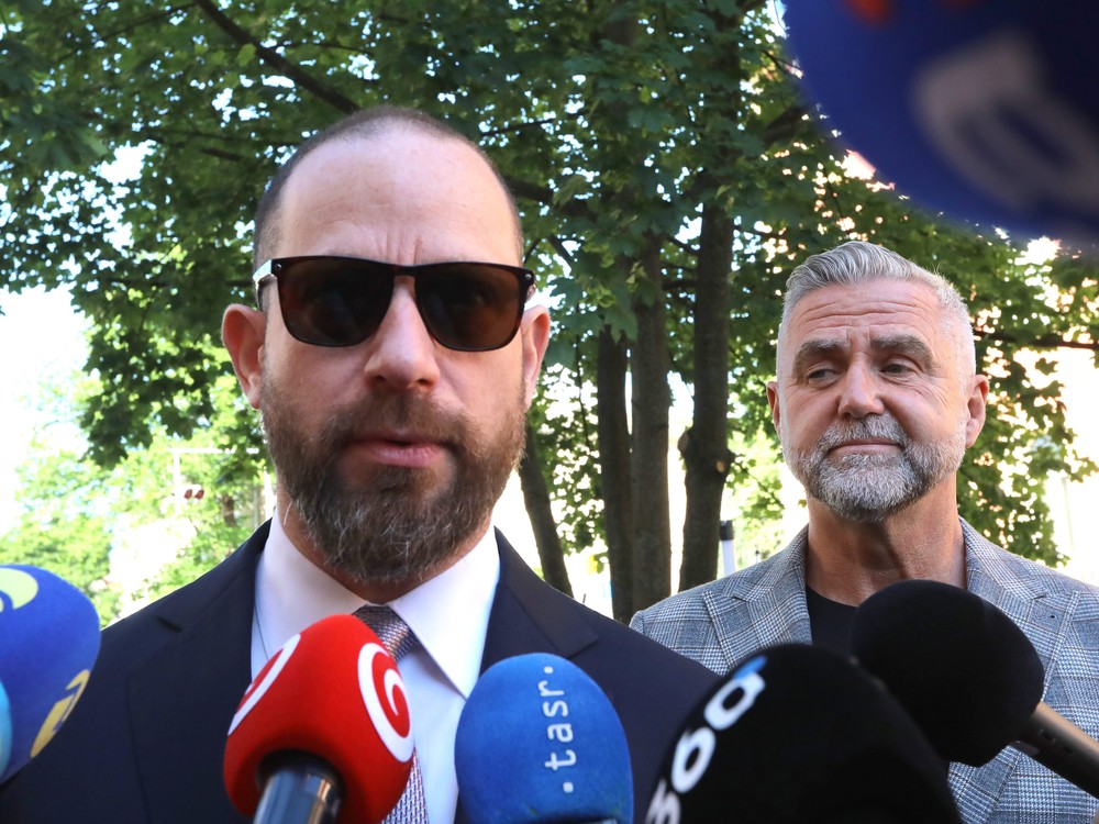 Kauza Očistec: Para hovorí o účelovom vyšetrovaní, prokurátor o zločineckej skupine