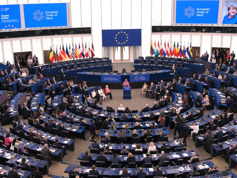 Europarlament schválil rezolúciu o Slovensku. Kritizuje právny štát aj eurofondy