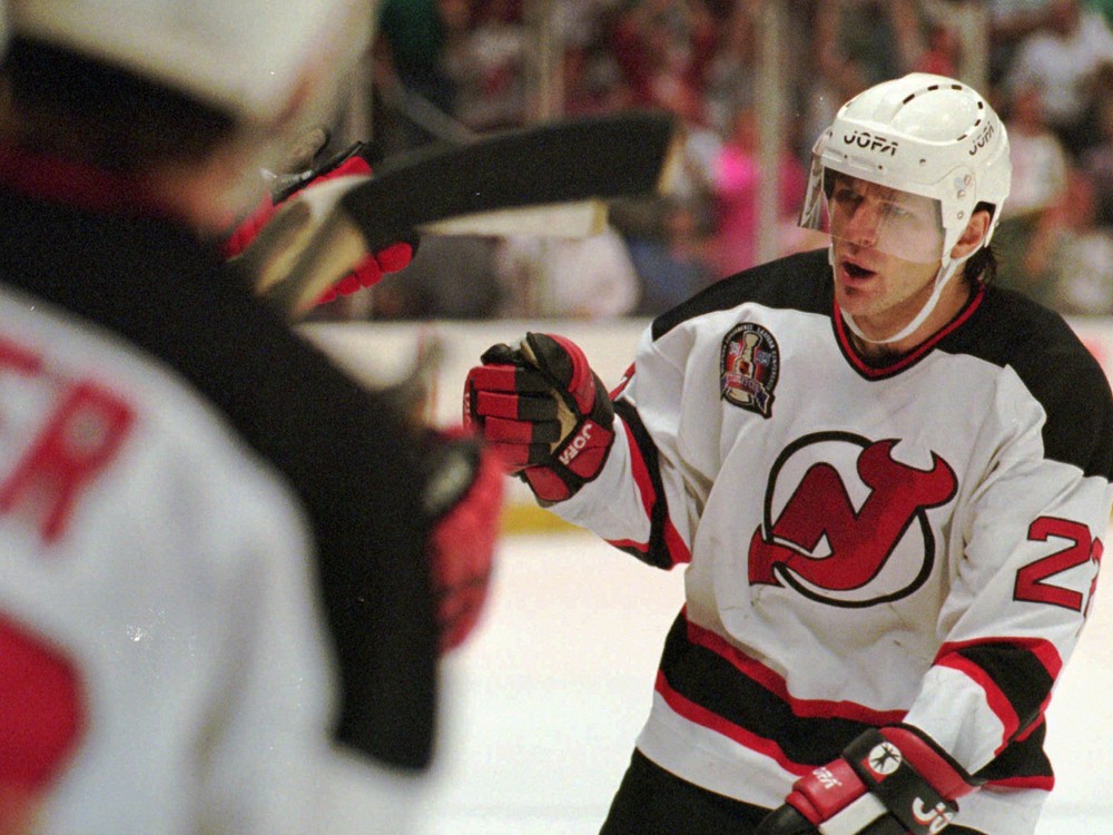 Zomrela legenda NHL. Po týždni od úmrtia prišla šokujúca správa