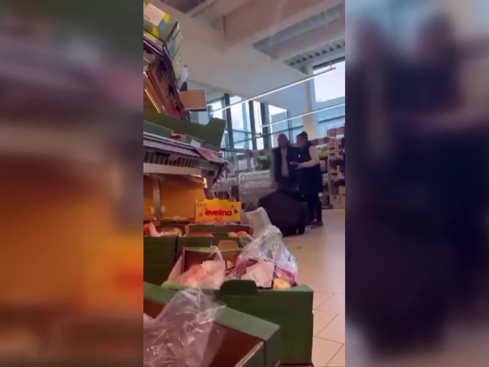 Agresivita v obchodoch rastie: Zákazník brutálne napadol SBS-kára