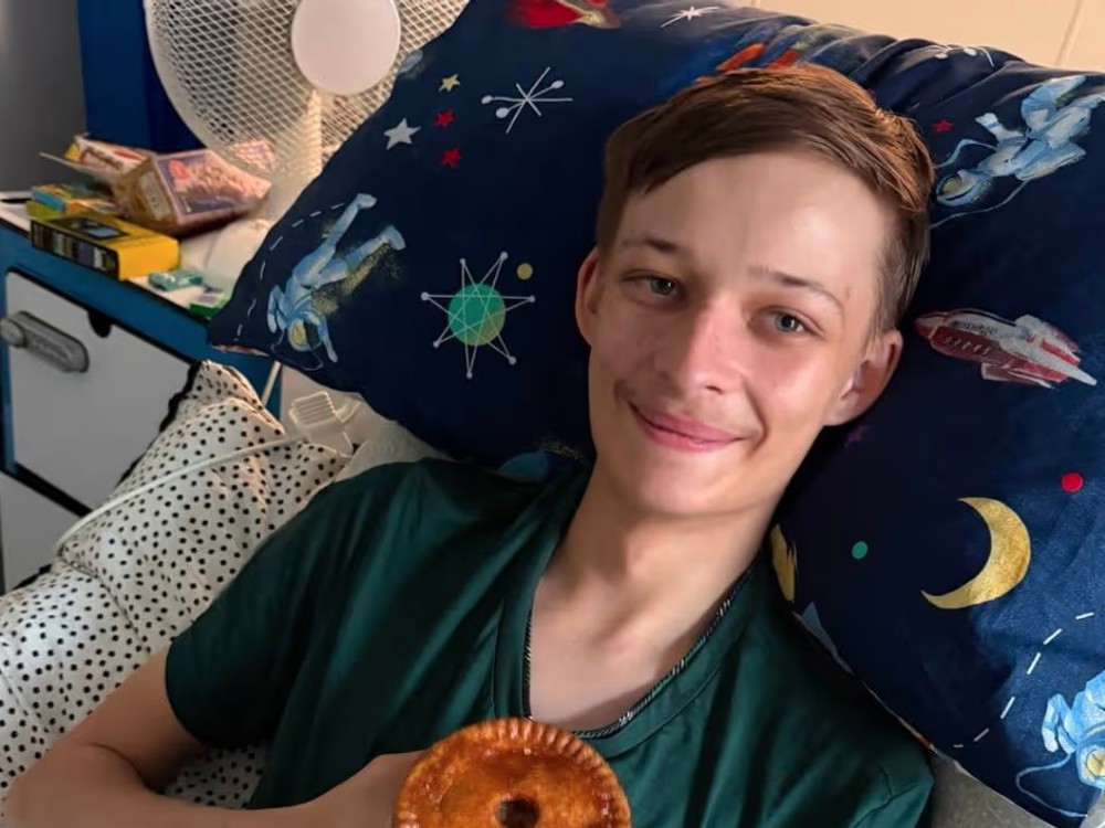 Myslel si, že ho bolí zub. Mladíkovi (19) napokon diagnostikovali agresívnu rakovinu