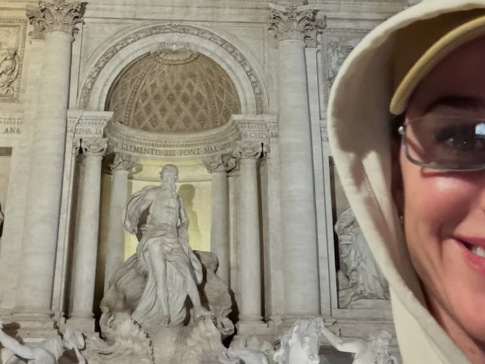 Zatmenie mysle Katy Perry? Toto v najslávnejšej fontáne sveta ešte nikdy neplávalo!