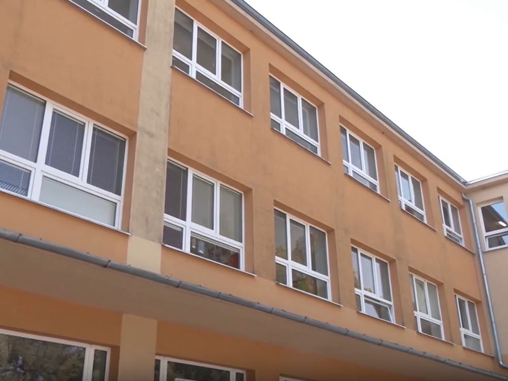 Školáčke mala vyznávať lásku: Vyšetrovanie učiteľky sa skončilo návrhom na obžalobu
