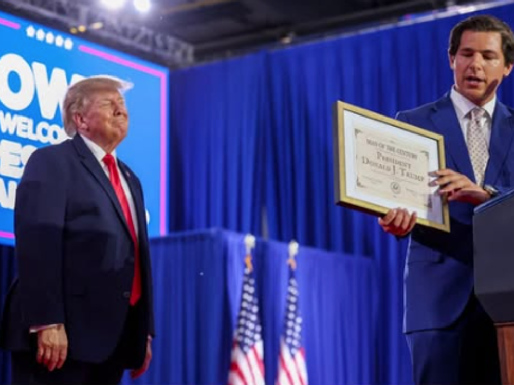 Trump dostal cenu Muž storočia. Vymysleli ju, pretože prezident nezískal Nobelovku
