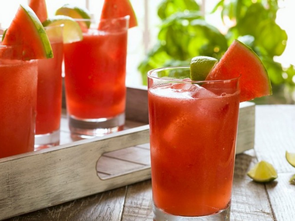 Chcete skutočný "fitdrink"? Známy lekár radí, ktoré nápoje vám naozaj pomôžu