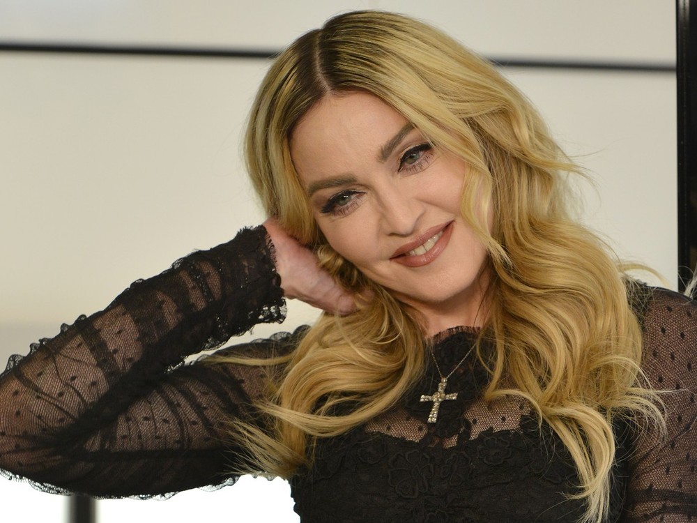 67-ročná Madonna TO opäť urobila a fanúšikovia ju prosia: „Prosím, oblečte sa!“