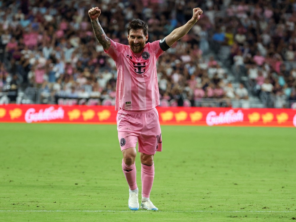 MESSI skóroval z takmer nemožného uhla