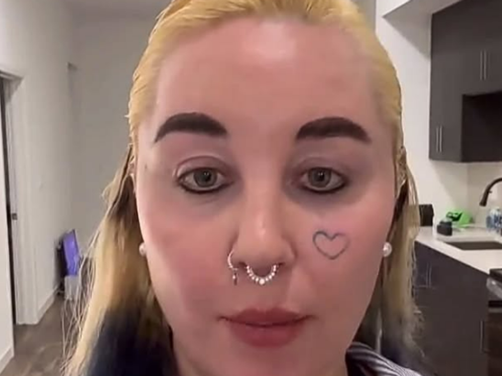 Radikálna premena hviezdnej nešťastnice! Hrubé obočie je preč, ale čo tá figúra?!