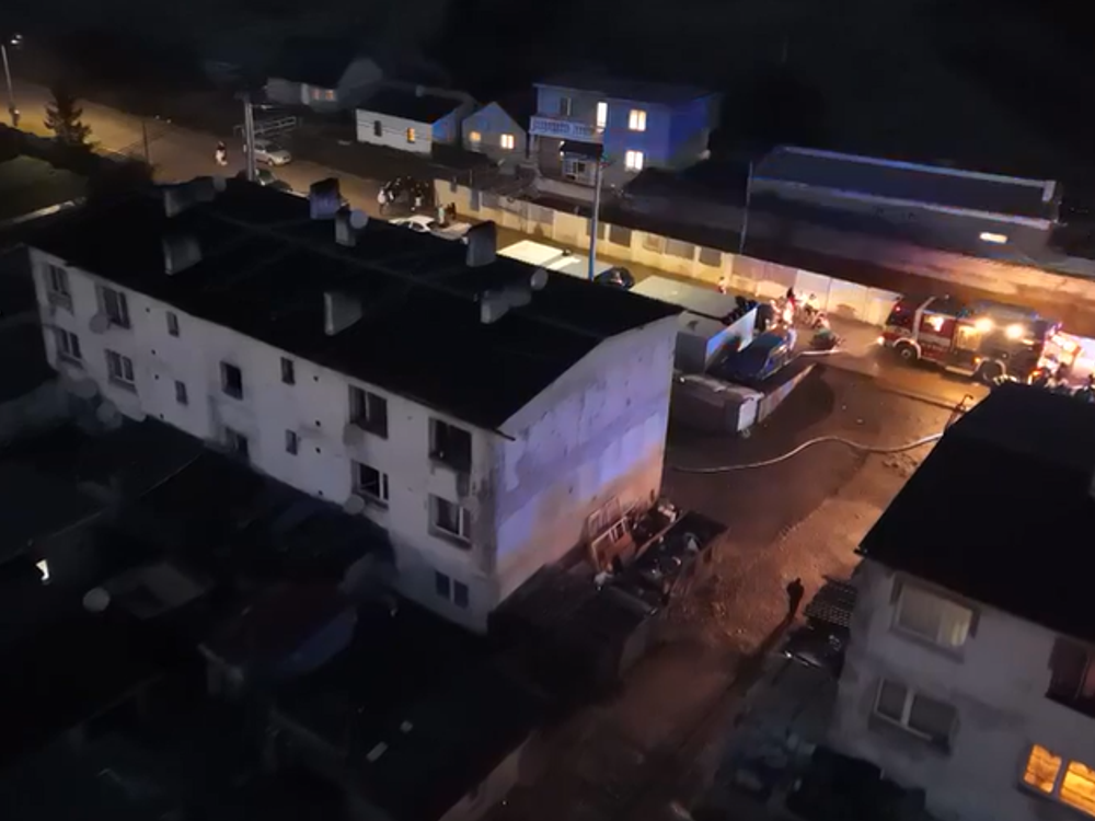 Výbuch plynovej fľaše otriasol rómskou osadou. Ľudia utekali pred dymom cez okná