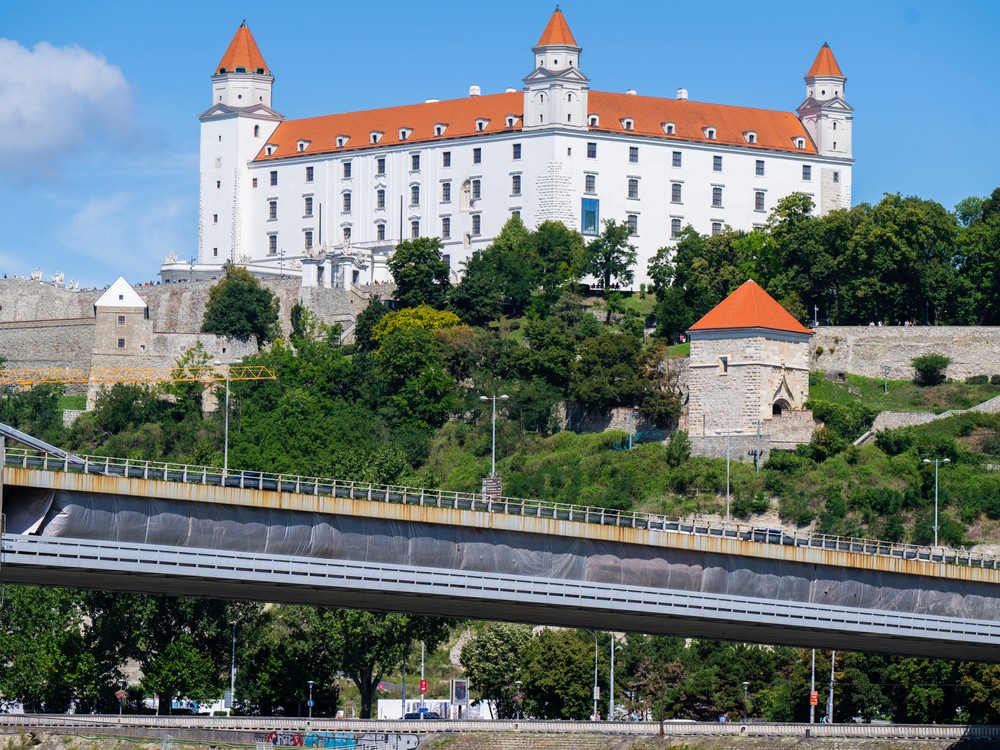 Naozaj ľudí najviac trápi parkovanie? Prieskum JOJ 24 odhalil problémy Bratislavčanov