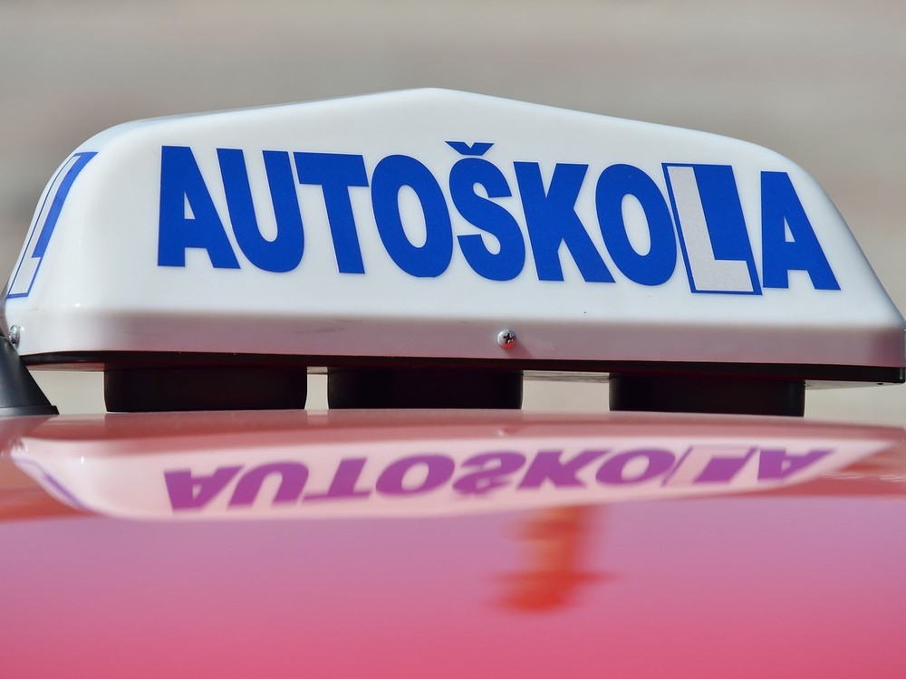 Nové pravidlá pre vodičov: Do autoškoly sa bez tohto dokladu nedostanete