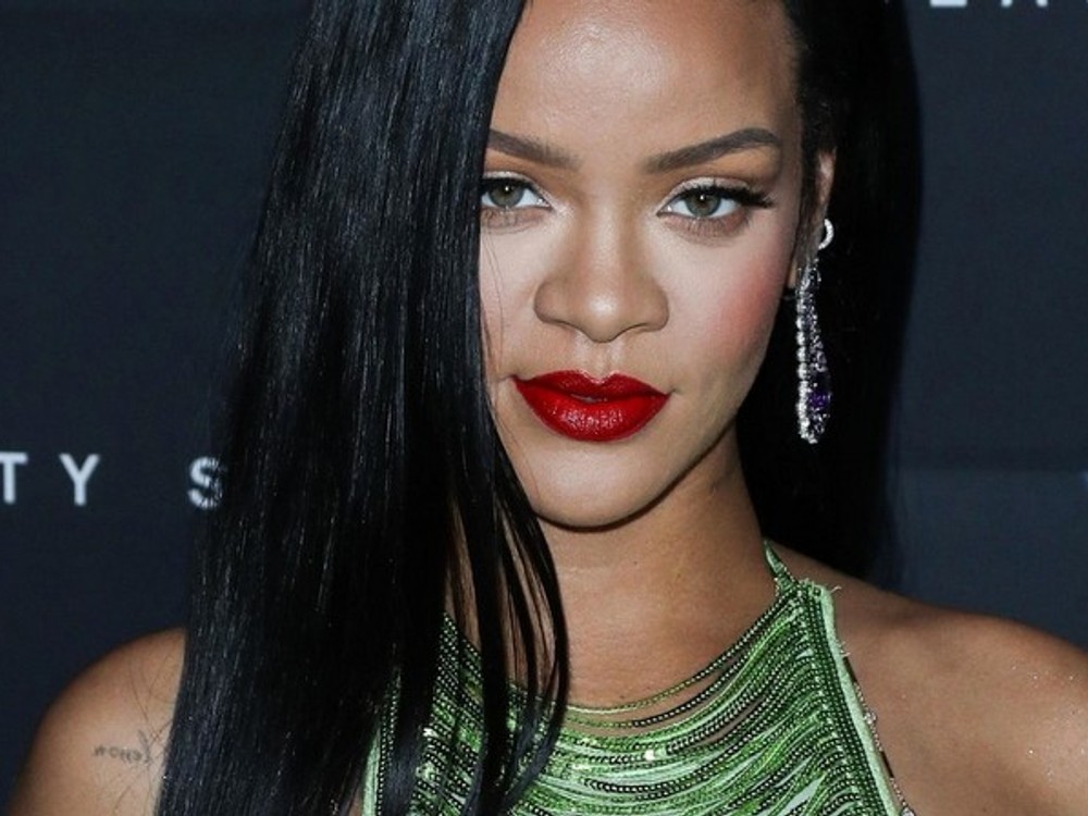 Streľba v dome Rihanny: Vystrelilo sa až 10 rán, speváčka bola vnútri!