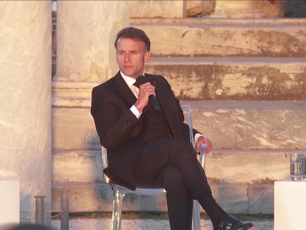 Macron vyzval Európu, aby sa "prebudila": USA, Čína a Rusko sú podľa neho proti nej