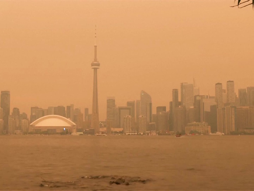 Kanada bojuje so stovkami lesných požiarov, Toronto vedie tabuľku miest s najhorším ovzduším