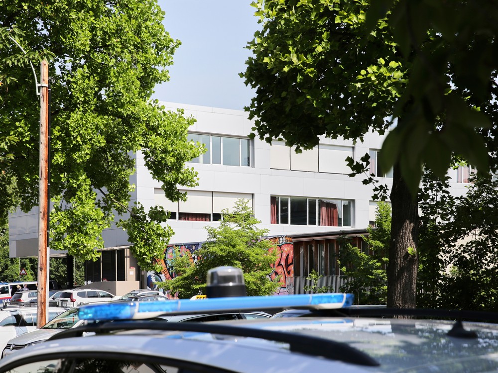 Incident vo Veľkých Kapušanoch: Študent sa mal s nožom v ruke vyhrážať zabitím učiteľovi