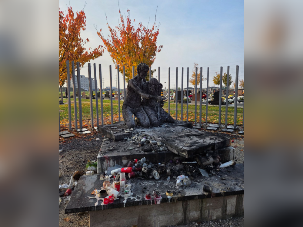 Pamätník nenarodeným deťom na trnavskom cintoríne poškodil požiar