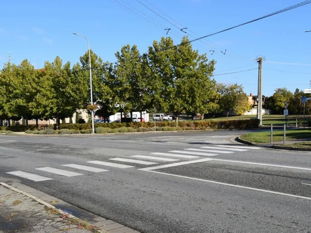 Opitá vodička zrazila 86-ročnú seniorku na priechode pre chodcov. Nafúkala 1,35 promile