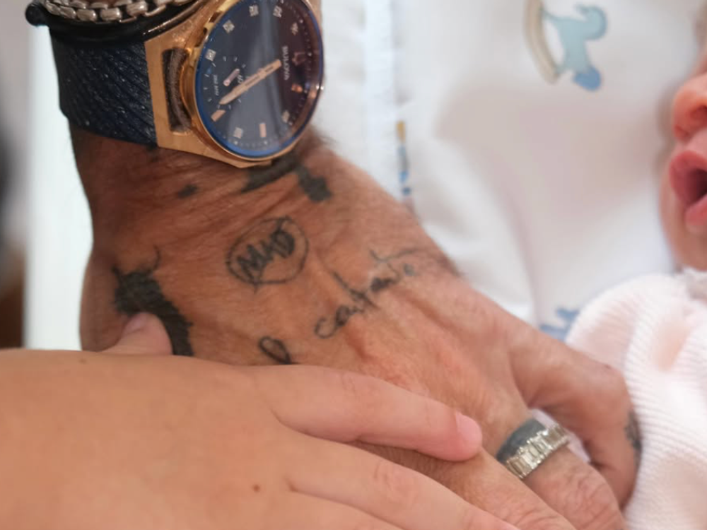 Osem detí so štyrmi ženami! Slávny spevák sa v 57 rokoch opäť stal otcom