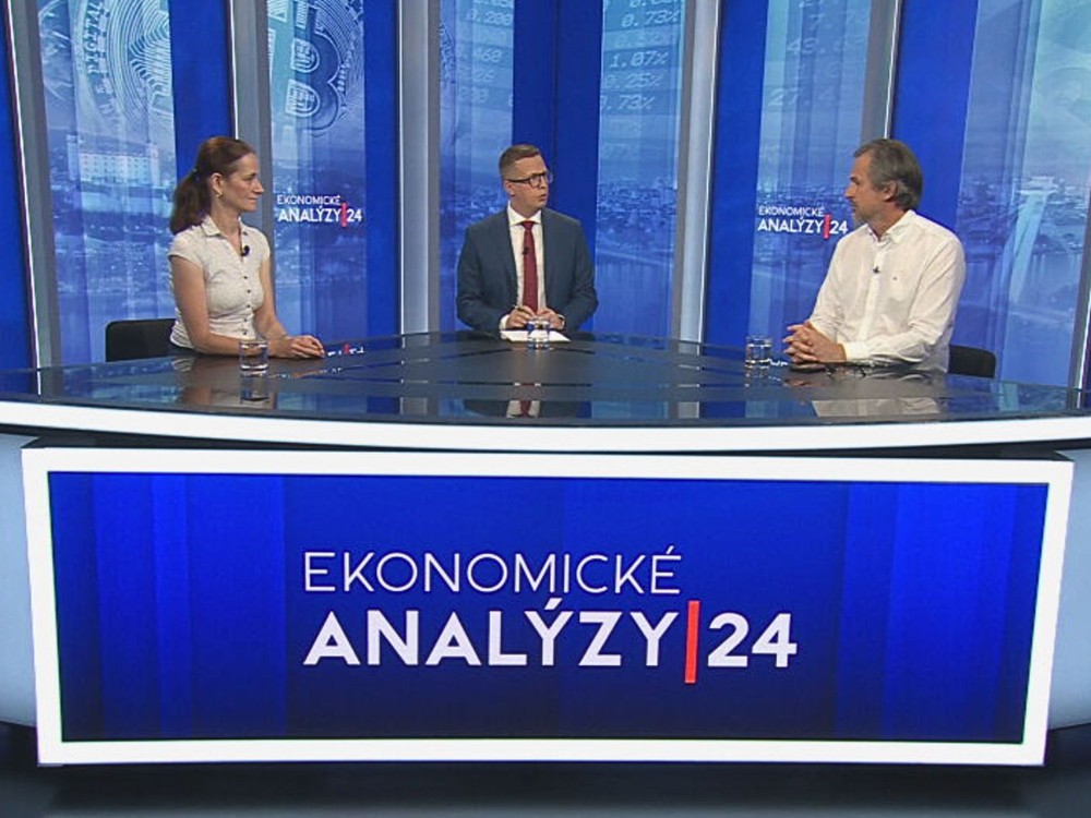 Ekonomické Analýzy 24: Vyššie platy nestačia. Inflácia a odvody zožerú takmer všetko