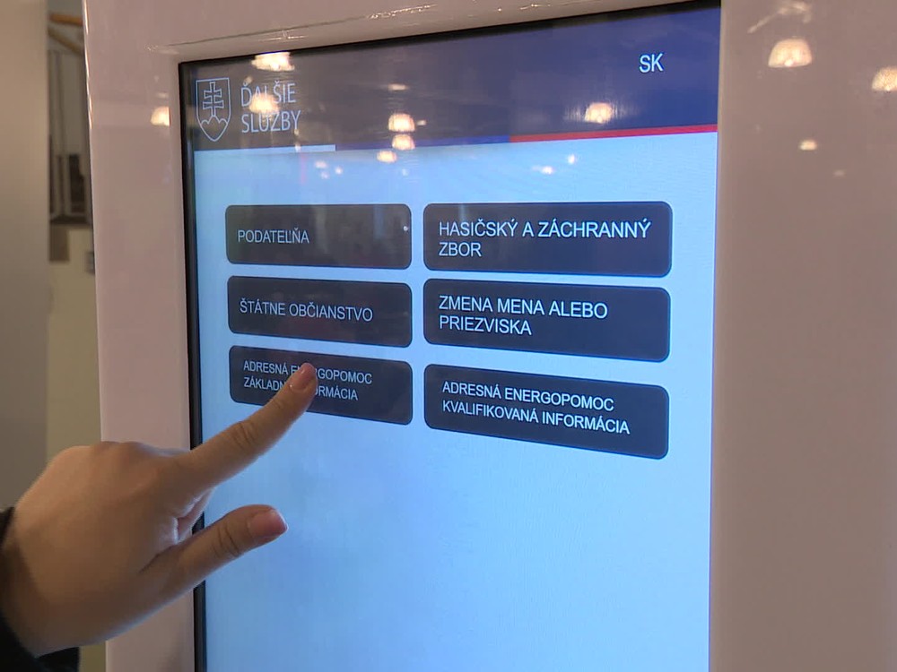 Ľudia čakajú na druhú vlnu energopomoci. Mnohí tvrdia, že nedostali ani prvý šek