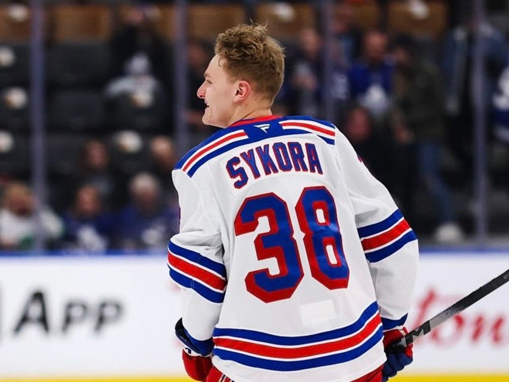 Tréner chválil SÝKORU, stíhal šialenému tempu NHL