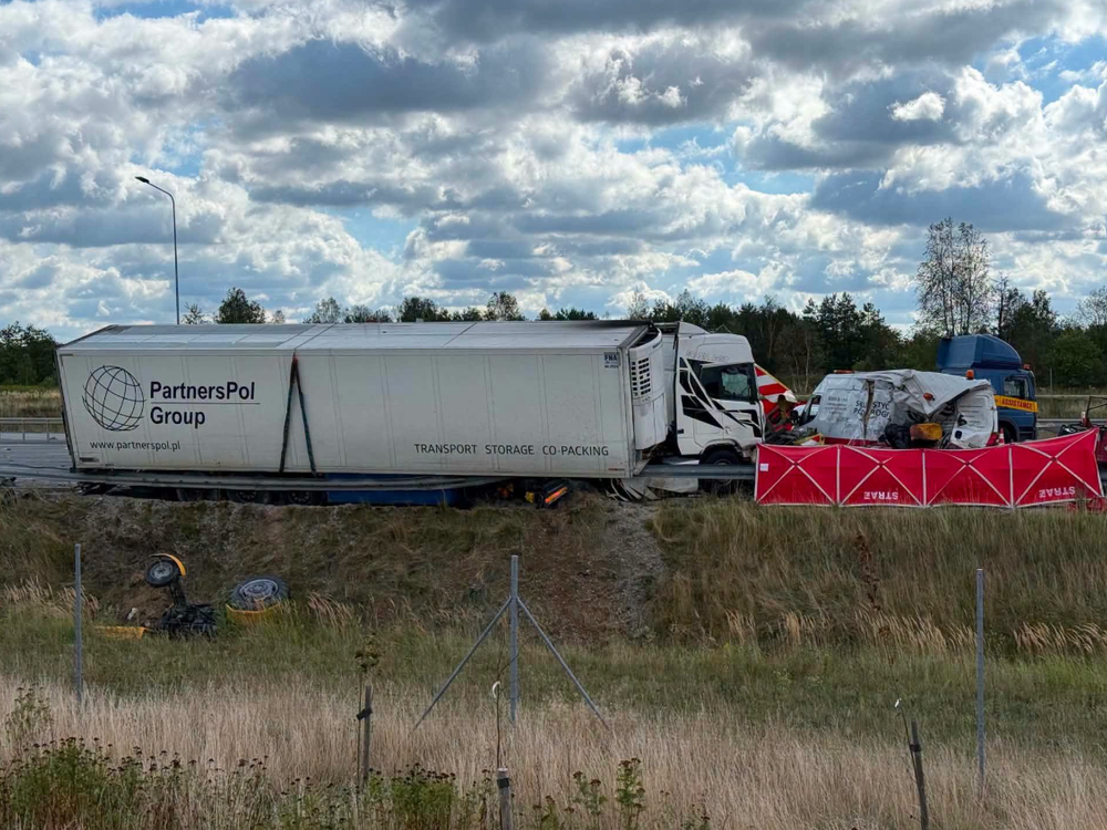 Tragická nehoda na diaľnici v Poľsku. Kamión narazil do pracovníkov údržby, štyria zomreli
