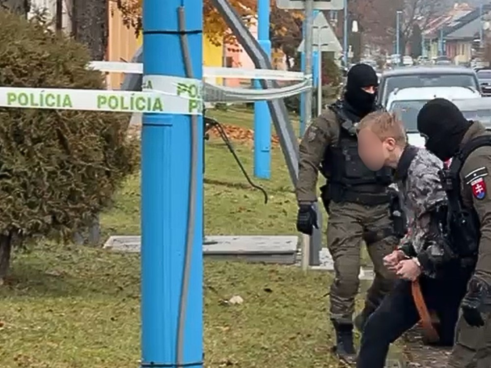 Polícia preverí každý detail. Na gymnáziu v Spišskej Starej Vsi zrekonštruujú vražedný útok