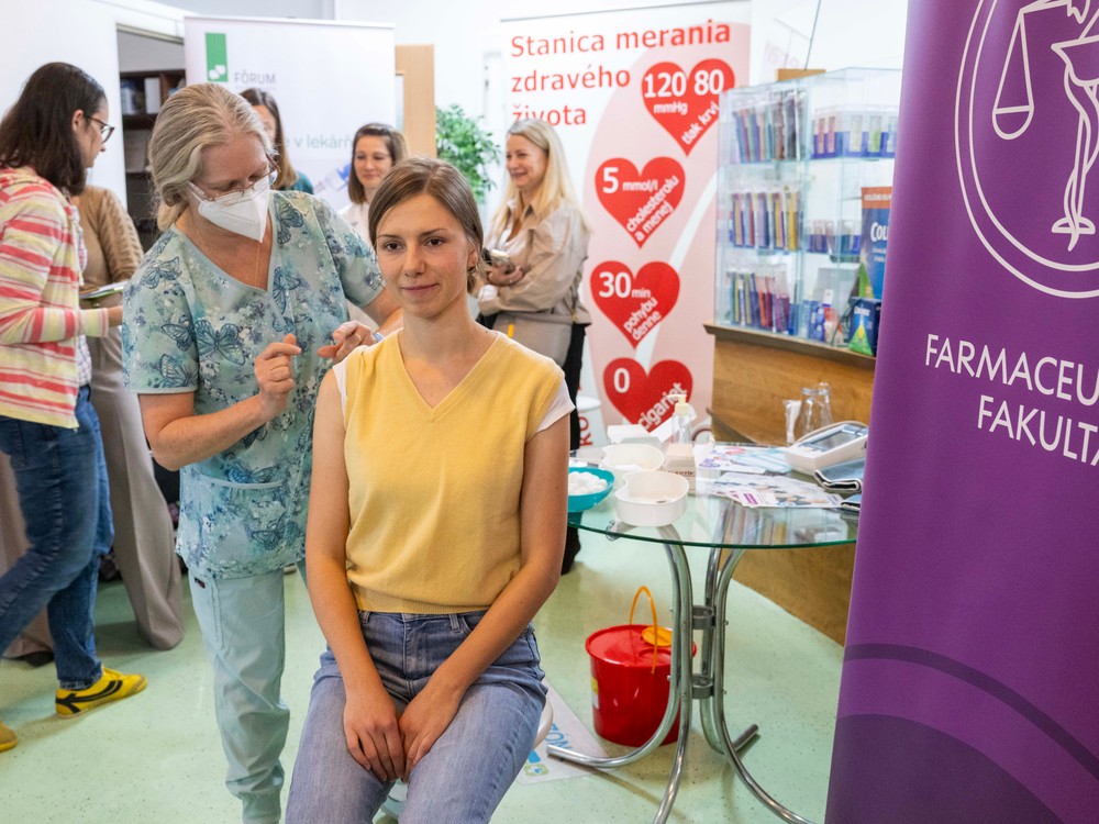 Vakcín proti chrípke má byť tento rok viac. Prvé dávky už dorazili na Slovensko