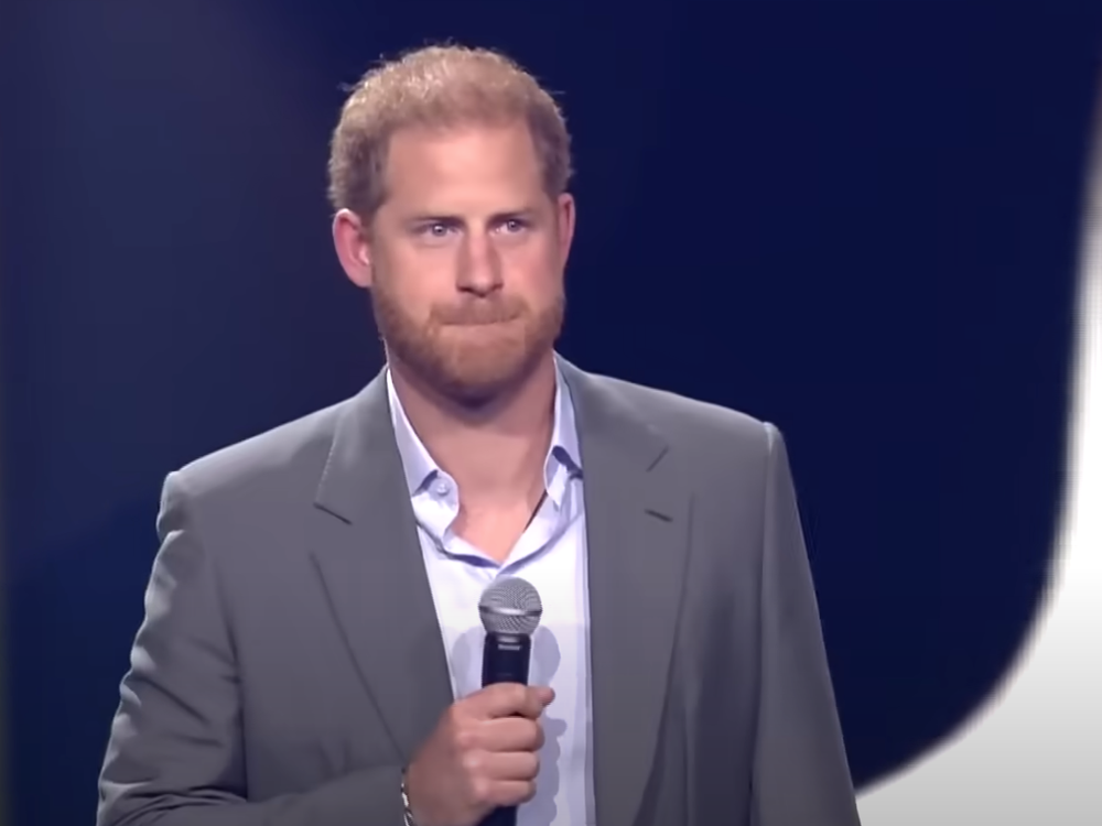 PRVÉ vyjadrenie princa Harryho po návrate do Británie! TOTO novinárom povedal!