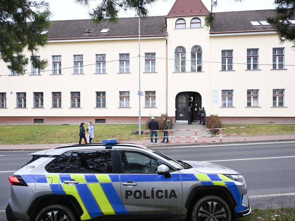 Rodičia si po streľbe prišli po deti: Ráno ich odovzdáte do školy a bojíte sa, hovorí vystrašená mamička