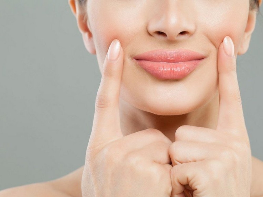 Trápia vás  ZAPÁLENÉ KÚTIKY ÚST? Možno vám chýbajú VITAMÍNY a ste V STRESE