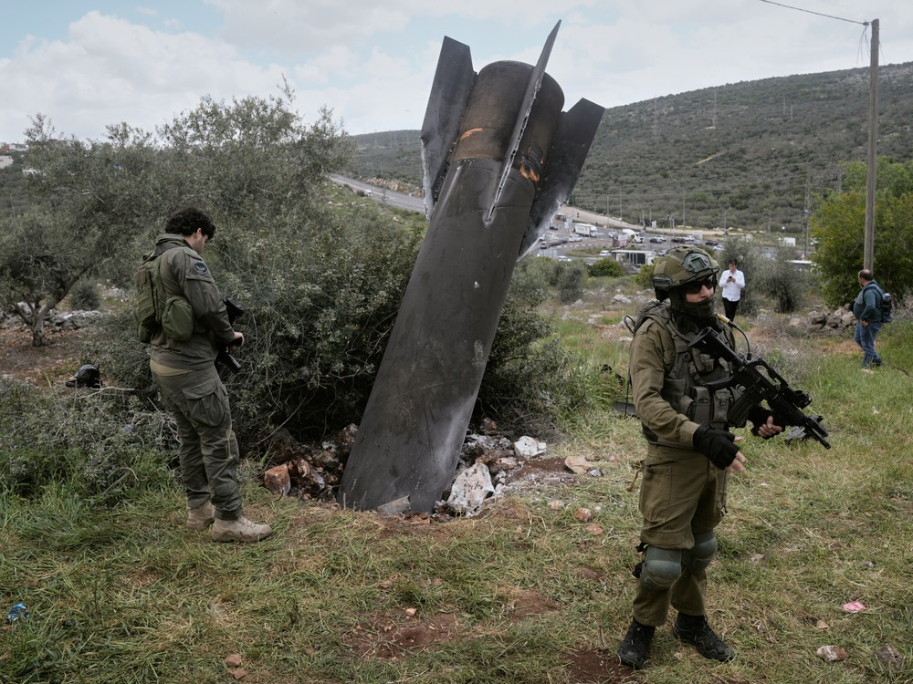 Irán poslal odkaz európskej krajine. Správu nalepili na raketu