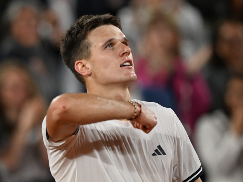 Čech MENŠÍK je v semifinále Roland Garros