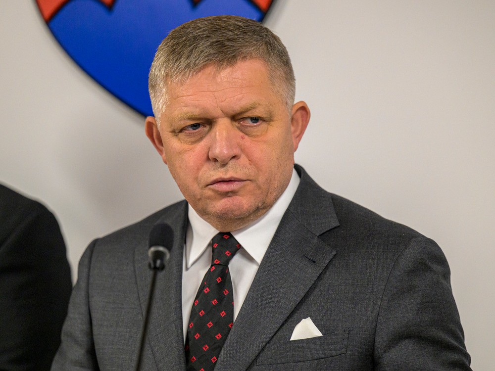 Vládny špeciál SR, ktorý doviezol Roberta Fica, mal na letisku nehodu. Nie je letuschopný