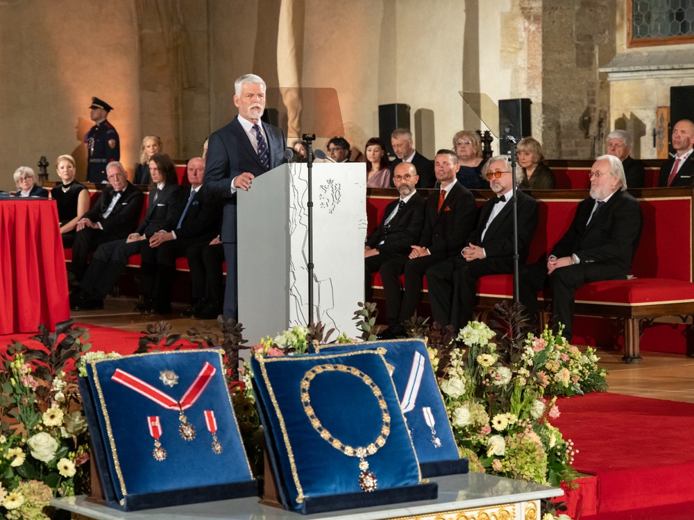 Česko si uctilo významné osobnosti. Prezident ocenil umelcov, športovcov aj hrdinov