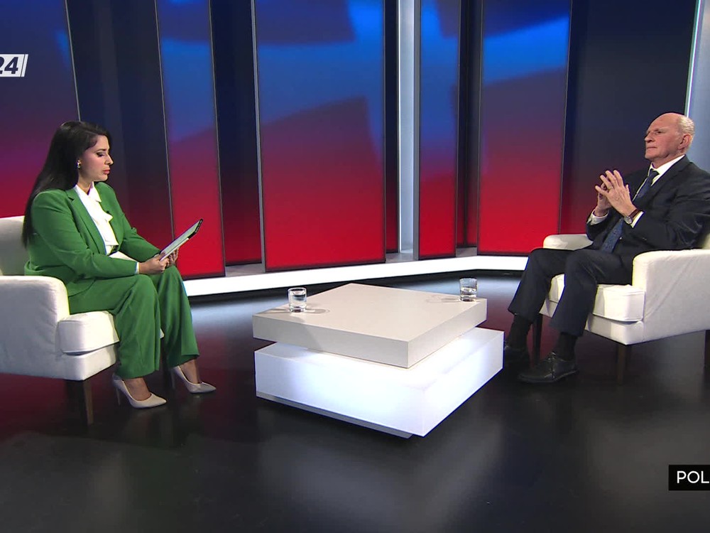 Politika 24 s Františkom Mikloškom: Spontánnosť mladých pripomína dni Novembra 89