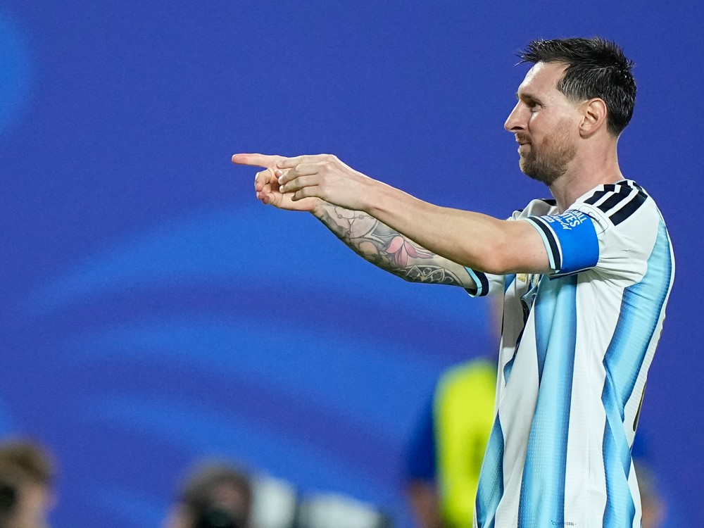 Na čele strelcov trojgólový MESSI