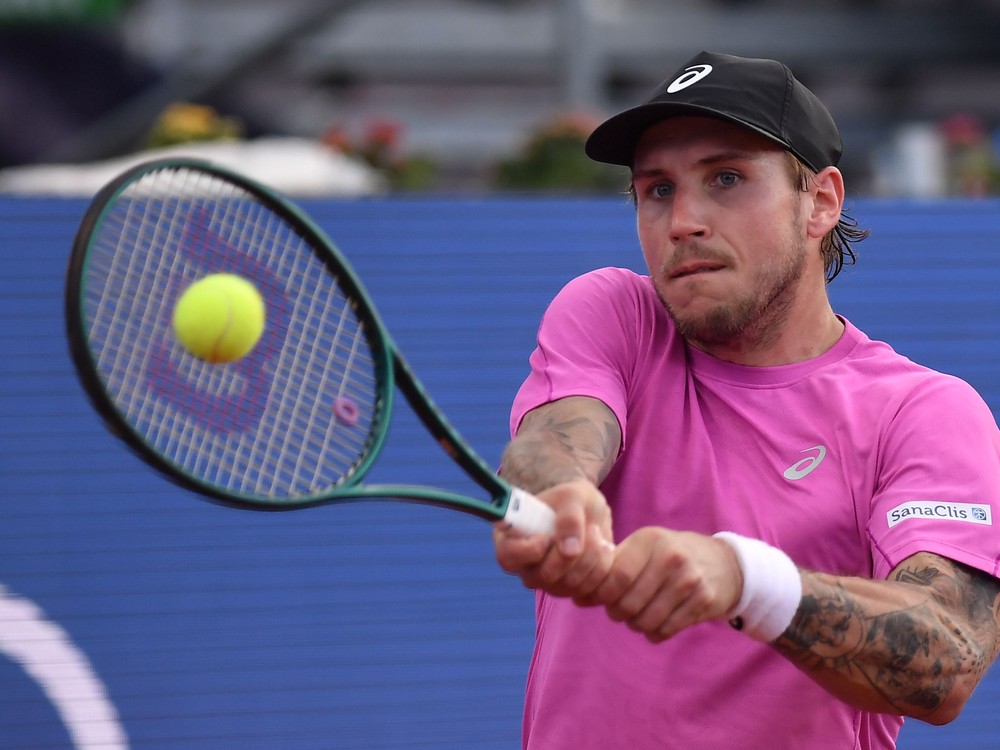 Alex MOLČAN senzačne v semifinále!