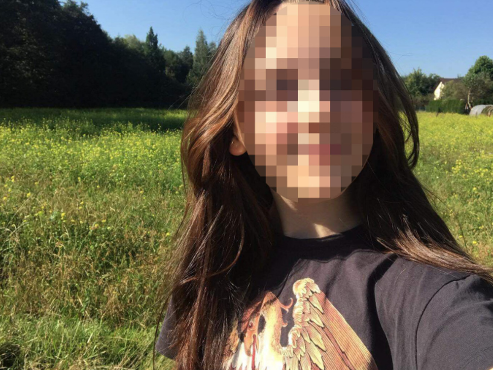 Natália († 14) ležala neďaleko policajnej stanice. Otec prosil o pomoc, tá ale neprišla