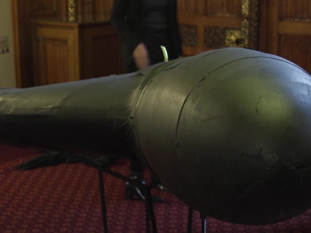 Nad francúzskou základňou s jadrovými ponorkami sa objavili drony