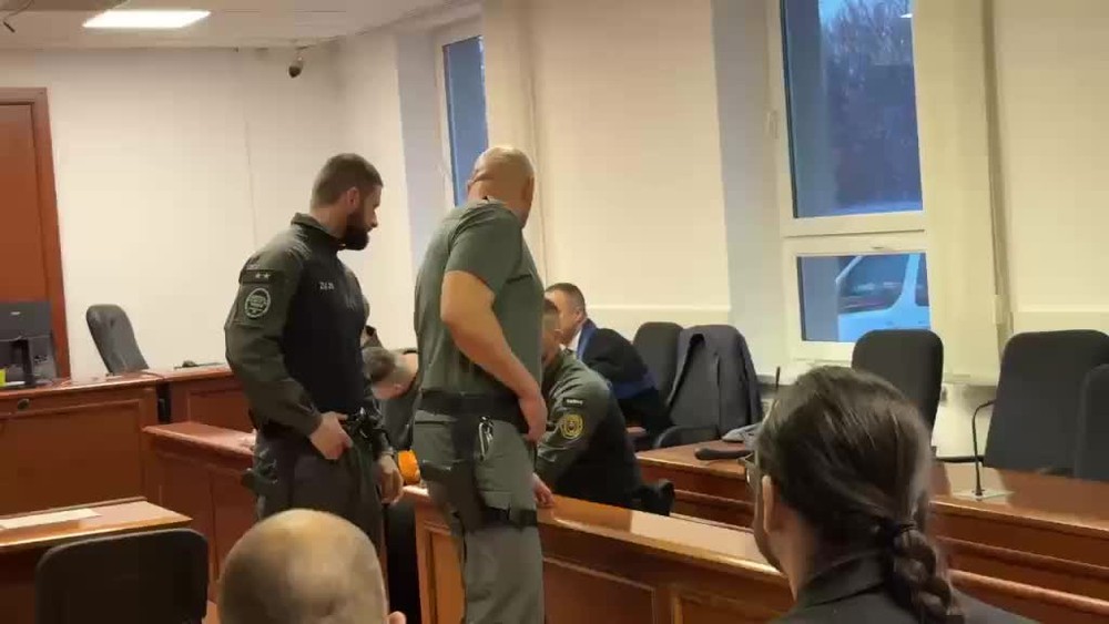 [multi] Daniel Bombic na súde 1463